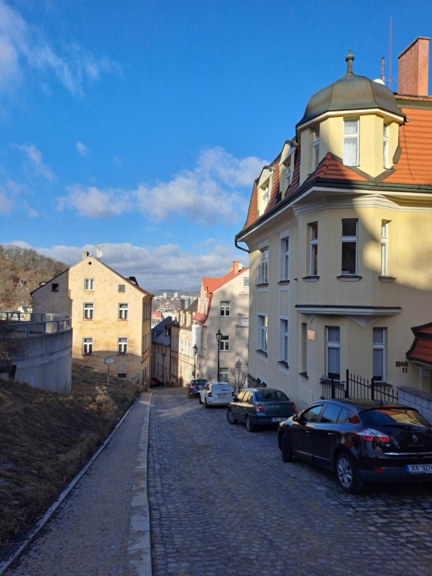 Vila Historica Karlsbad Buitenkant foto